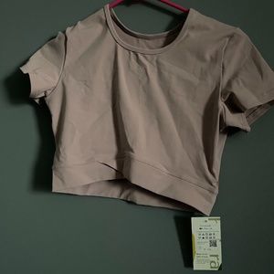 Halara workout crop top